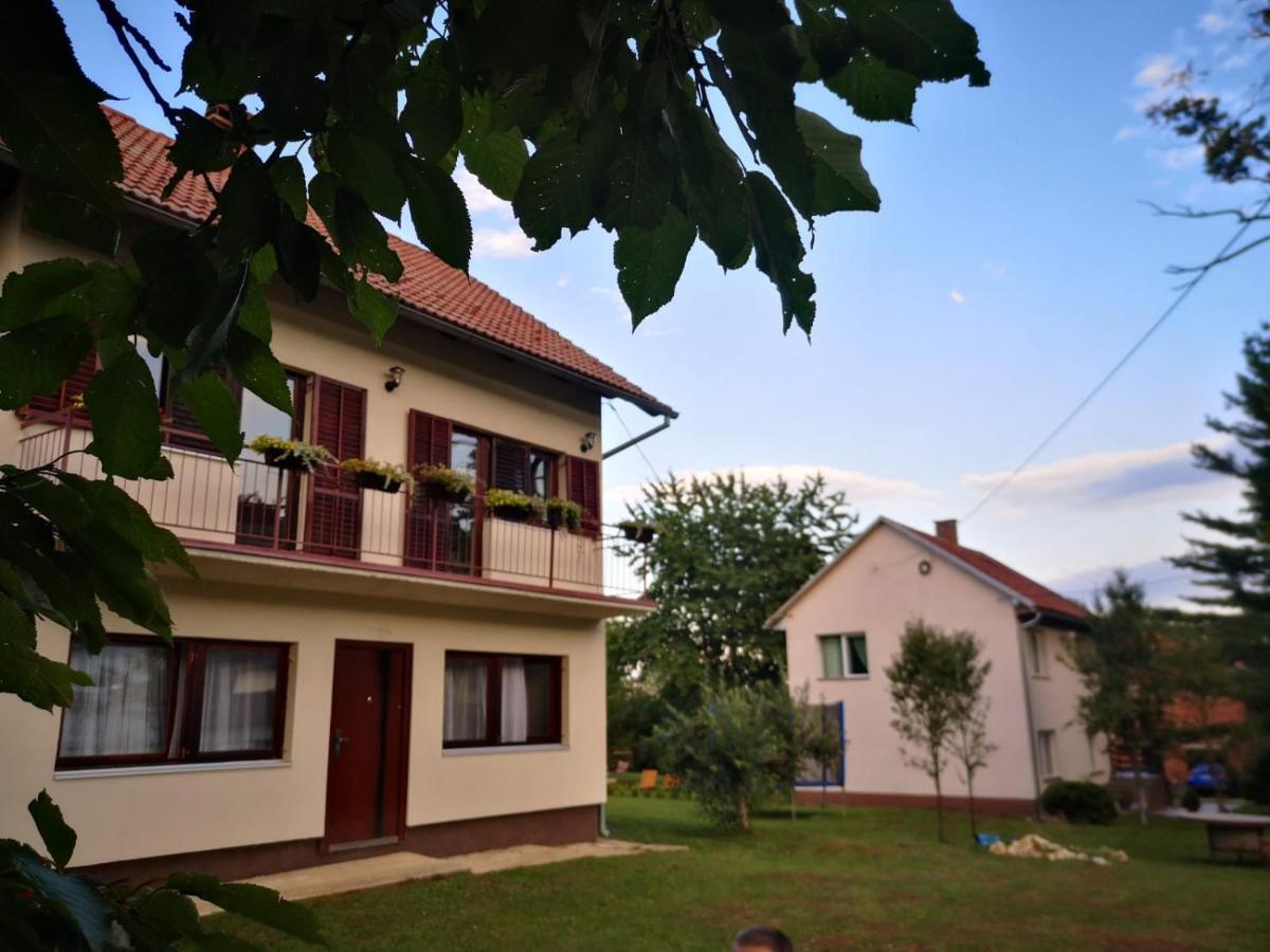 Apartments Celopek Licko Petrovo Selo Экстерьер фото